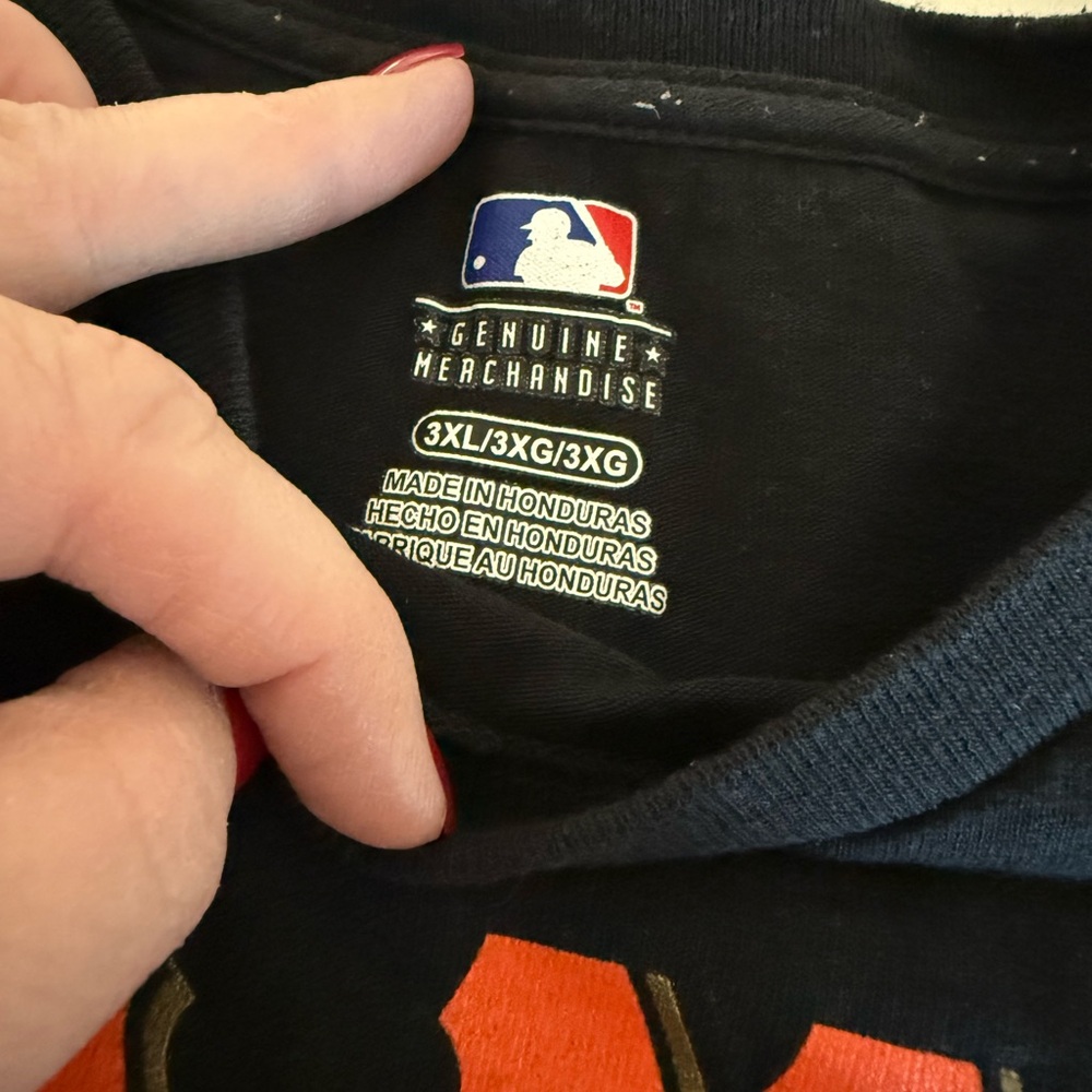 Genuine Merchandise SF Giants Tee - Picture 3 of 3